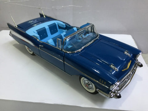 DANBURY MINT 1/24 1957 CHEVROLET BEL AIR CONVERTIBLE SPORT COUPE BLUE (BUY)