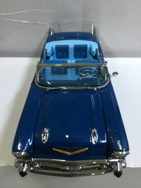 DANBURY MINT 1/24 1957 CHEVROLET BEL AIR CONVERTIBLE SPORT COUPE BLUE (BUY)