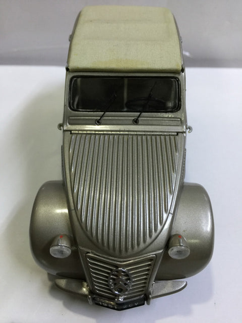 FRANKLIN MINT 1/24 1951 CITROEN 2CV (BUY)