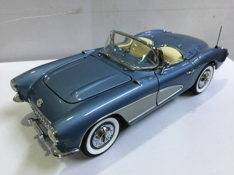 FRANKLIN MINT 1/24 1956 FIBERGLASS CORVETTE LIGHT BLUE (BUY)