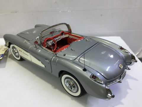 FRANKLIN MINT 1/24 1957 CORVETTE FIBERGLASS EDITION SILVER (BUY)