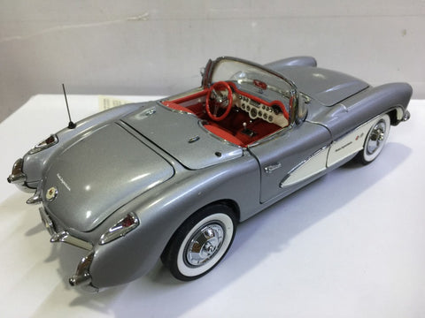 FRANKLIN MINT 1/24 1957 CORVETTE FIBERGLASS EDITION SILVER (BUY)