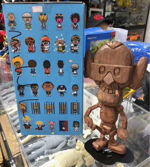 CRAZYSMILES KINDERGARDENER MICHAEL LAU 9" WOOD GARDENER 10TH ANNIVERSARY KG9W1110 108 ZEX FIGURE (PIU235)