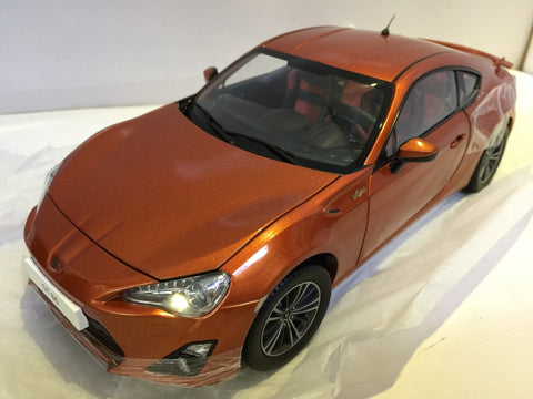 CENTURY DRAGON 世紀龍 1/18 TOYOTA GT86 ORANGE CDTO-1002 (P15M-12)