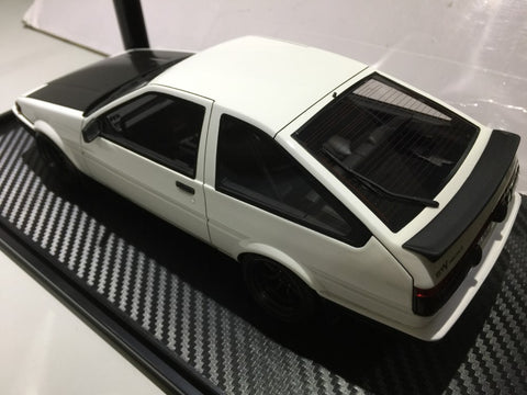 IGNITION MODEL 1/18 TOYOTA SPRINTER TRUENO AE86 3 DOOR GTV WHITE (88056) (P15M-121)
