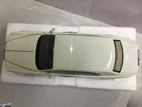 KYOSHO 1/18 ROLLS-ROYCE PHANTOM EXTENDED WHEELBASE ENGLISH WHITE (08841EW) (20139) (BUY)