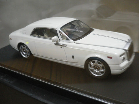 KYOSHO 1/43 ROLLS-ROYCE PHANTOM COUPE ENGLISH WHITE 05531EW (24131) (PIU150)