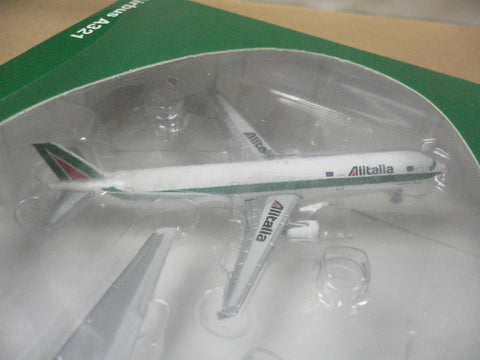 HERPA 1/500 ALITALIA AIRBUS A321 BOEING B777-200 (510356) (PIU30)