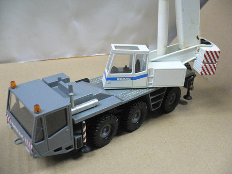 CONRAD 1/50 DEMAG AC155 TELESCOPIC CRANE 2086 (BUY)