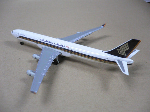 HERPA WINGS 1/500 SINGAPORE AIRLINES AIRBUS A340-300E (504553) BUY