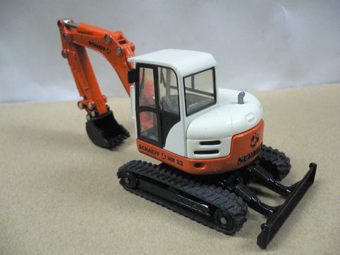 SIKU 1/50 3521 SCHAEFF HR32 CRAWLER EXCAVATOR (BUY)