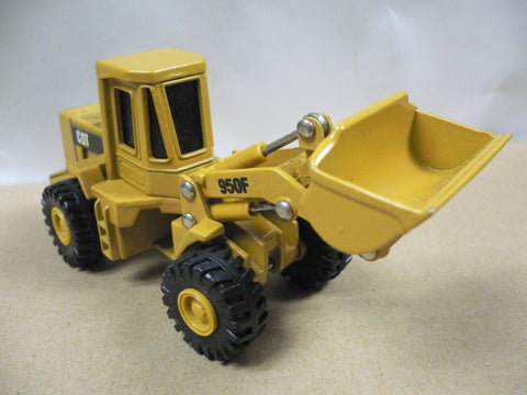 ERTL 1/64 CAT CATERPILLAR TRACTOR 950F FRONTEND LOADER (BUY)