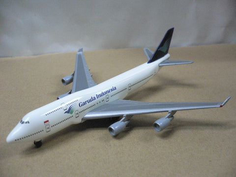 HERPA WINGS 1/500 GARUDA INDONESIA BOEING 747-400 (500630) (PA0)