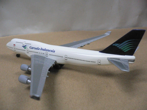 HERPA WINGS 1/500 GARUDA INDONESIA BOEING 747-400 (500630) (PA0)