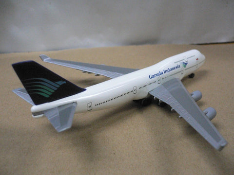 HERPA WINGS 1/500 GARUDA INDONESIA BOEING 747-400 (500630) (PA0)