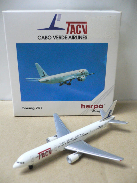 HERPA WINGS 1/500 CABO VERDE AIRLINES BOEING 757 D4-CBG (503723) (PA0)