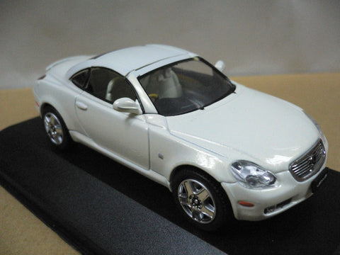 KYOSHO JCOLLECTION 1/43 LEXUS SC430 2005 CLOSED ROOF WHITE PEARL CRYSTAL SHINE (JC14003W) (10206) (PIU50)