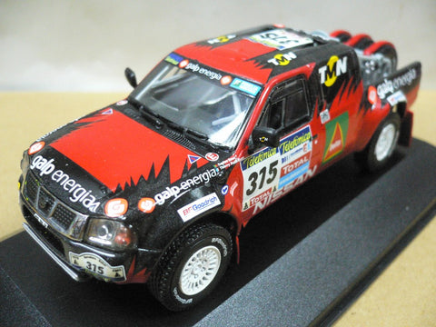 JCOLLECTION 1/43 NISSAN NAVARA PICK UP PARIS DAKAR 2005 RED #315 (MNP210) (01001) (PIU75)