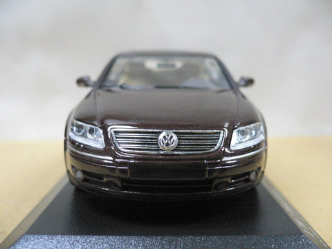 MINICHAMPS 1/43 VW PHAETON 2002 AUBERGINE METALLIC (400 051001) (04390) (PIU150)
