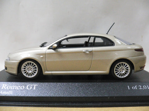 MINICHAMPS 1/43 ALFA ROMEO GT 2003 CHAMPAGNE METALLIC (400 120325) (06117) (PIU50)