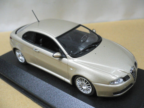 MINICHAMPS 1/43 ALFA ROMEO GT 2003 CHAMPAGNE METALLIC (400 120325) (06117) (PIU50)
