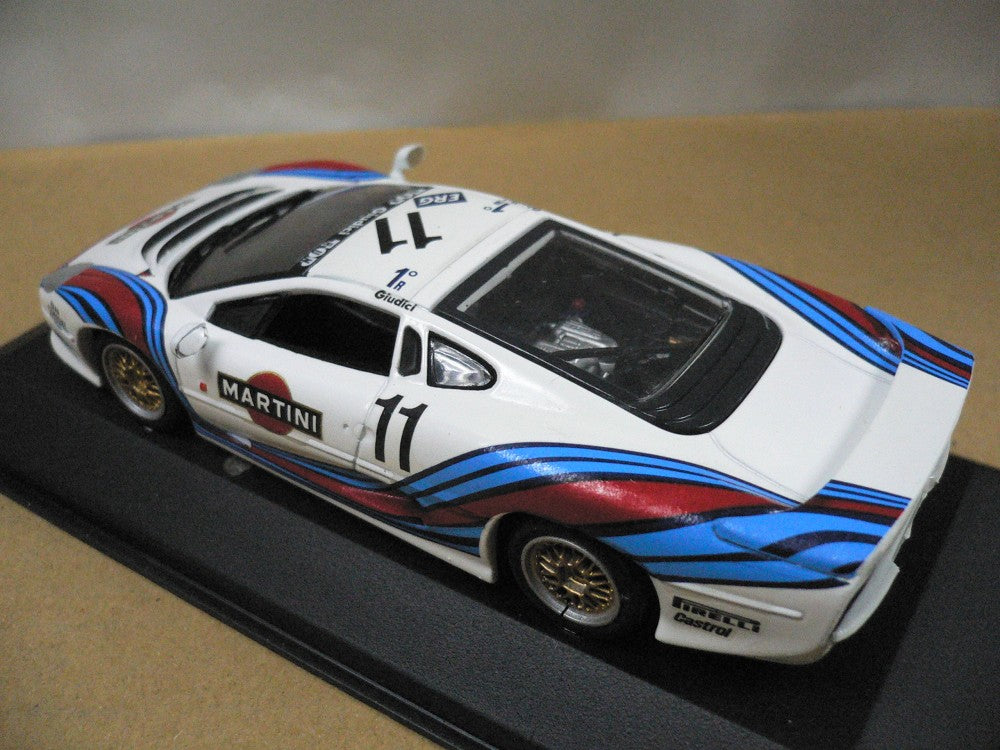 MAGNIFIQUE JAGUAR XJ 220 BLEUE MINICHAMPS AVEC SA BOITE VITRINE 1/43 MAGNIFIQUE JAGUAR XJ 220 BLEUE MINICHAMPS AVEC SA BOITE VITRINE 1/43