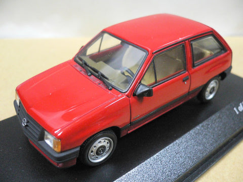 MINICHAMPS 1/43 OPEL CORSA 1983 RED (400 045000) (06289) (PIU96)