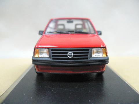 MINICHAMPS 1/43 OPEL CORSA 1983 RED (400 045000) (06289) (PIU96)