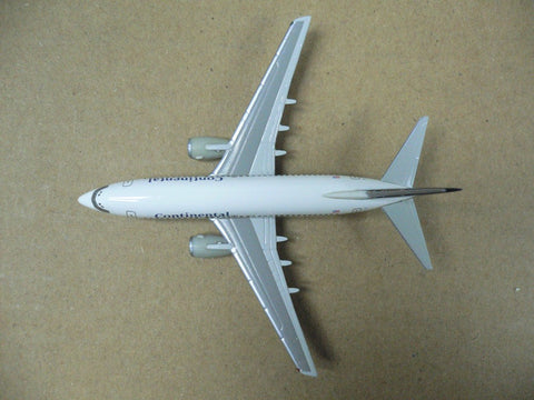 HERPA WINGS 1/500 CONTINENTAL AIRLINES BOEING 737-700 N24702 (512466) (PA0)