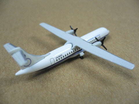 HERPA WINGS 1/500 VIETNAM AIRLINES ATR-72 VN-B202 (508032) (PA0)
