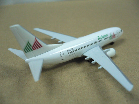 HERPA WINGS 1/500 AZTECA BOEING 737-700 XA-LSA (512909) (PA0)