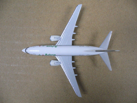 HERPA WINGS 1/500 AZTECA BOEING 737-700 XA-LSA (512909) (PA0)