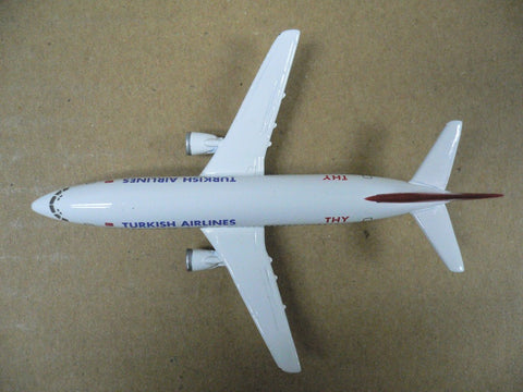 HERPA WINGS 1/500 TURKISH AIRLINES BOEING 737-400 THY (501224) (PA0)