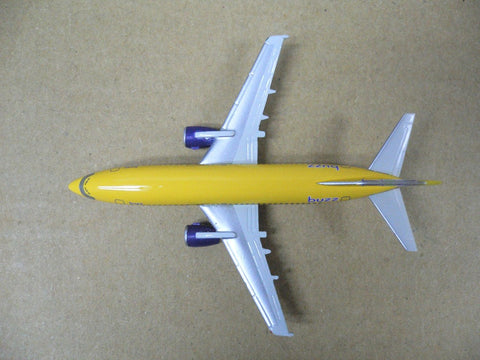 HERPA WINGS 1/500 BUZZ BOEING 737-300 NEW GENERATION G-BZZB (513043) (PA0)
