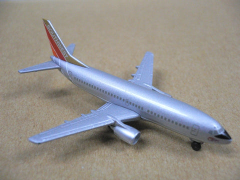 HERPA WINGS 1/500 SOUTHWEST AIRLINES BOEING 737-300 (500555)
