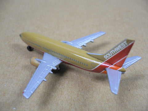 HERPA WINGS 1/500 SOUTHWEST AIRLINES BOEING 737-300 (500562)