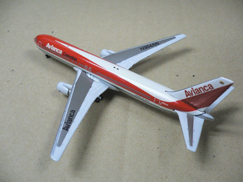 GEMINI JETS 1/400 AVIANCA COLOMBIA BOEING 767-300 N984AN (GJAVA163) (70163) (PA0)