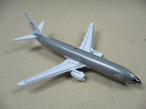 GEMINI JETS 1/400 AMERICAN AIRLINES BOEING 737-800 N951AA (GJAAL123) (70123) (PIU10)