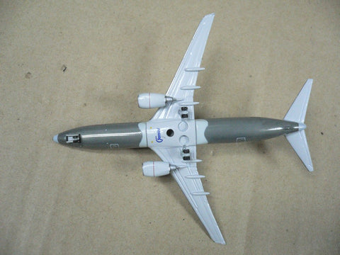 GEMINI JETS 1/400 AMERICAN AIRLINES BOEING 737-800 N951AA (GJAAL123) (70123) (PIU10)