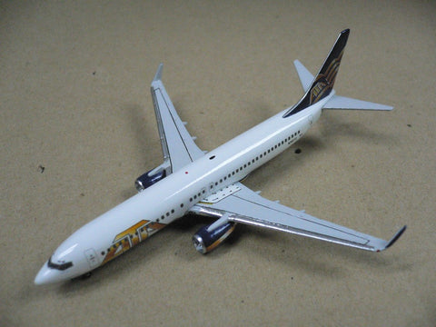 GEMINI JETS 1/400 ATA BOEING 737-800 N301TZ (GJATA250) (70250) (PIU10)