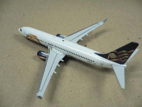 GEMINI JETS 1/400 ATA BOEING 737-800 N301TZ (GJATA250) (70250) (PIU10)