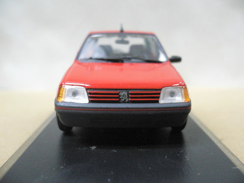 MINICHAMPS 1/43 PEUGEOT 205XR 1988 RED (400 112370) (05474)