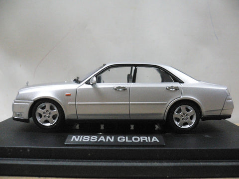 M4 MTECH 1/43 NISSAN GLORIA SILVER (M4-11-C) (47830) (PIU)