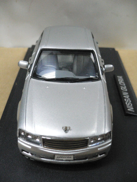 M4 MTECH 1/43 NISSAN GLORIA SILVER (M4-11-C) (47830) (PIU)