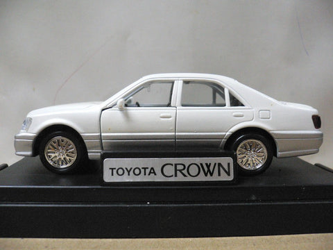 MTECH 1/43 TOYOTA CROWN ROYAL SALOON WHITE (MS-23-A) (47230) (PIU)