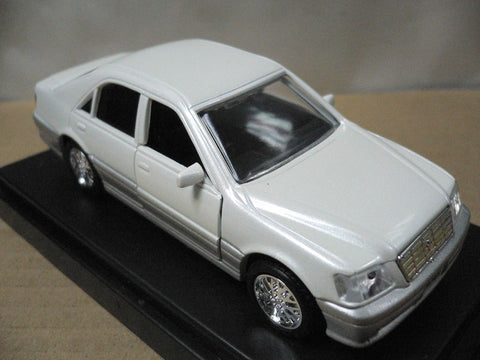 MTECH 1/43 TOYOTA CROWN ROYAL SALOON WHITE (MS-23-A) (47230) (PIU)