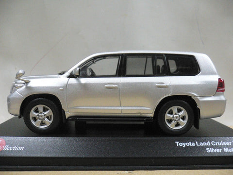 KYOSHO JCOLLECTION 1/43 TOYOTA LAND CRUISER 200 SILVER METALLIC (JCP69005SL) (10630) (PIU/P94-70)
