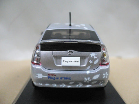KYOSHO 1/43 TOYOTA PLUG-IN HV SILVER (03783A) (14635) (PIU50)