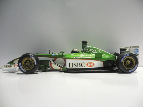 HOTWHEELS 1/18 JAGUAR R3 EDDIE IRVINE 2002 #16 (BUY)