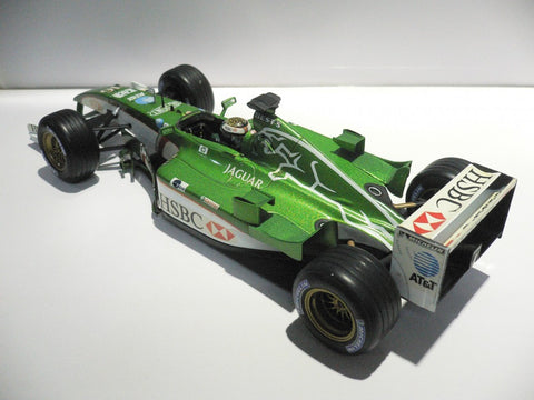 HOTWHEELS 1/18 JAGUAR R3 EDDIE IRVINE 2002 #16 (BUY)